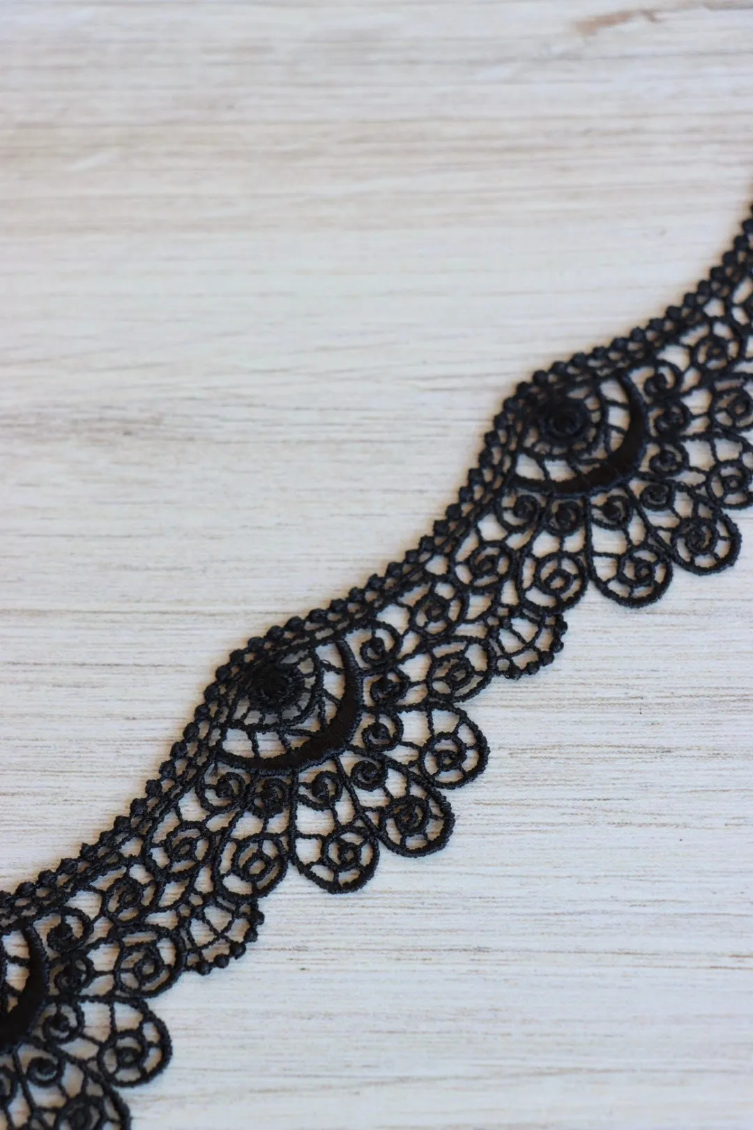 Black 1.75" Wide Venice Lace