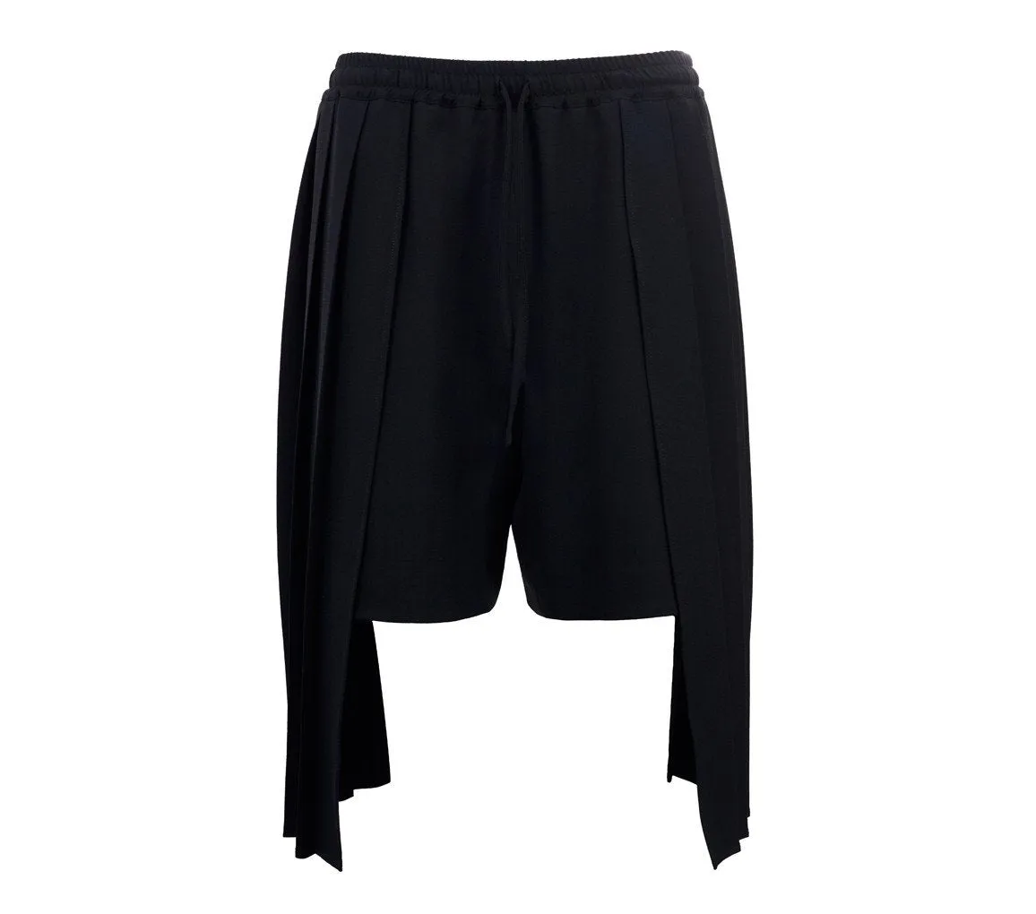 BLACK PLEATED SHORTS