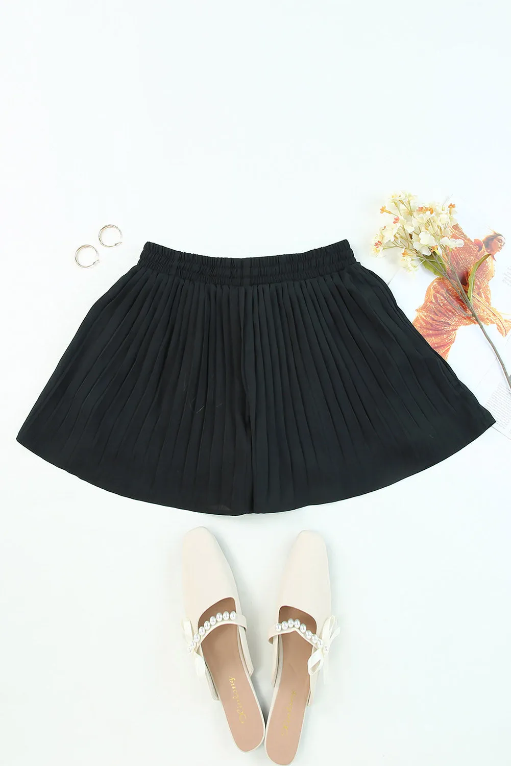 Drawstring Waist Flowy Pleated Shorts