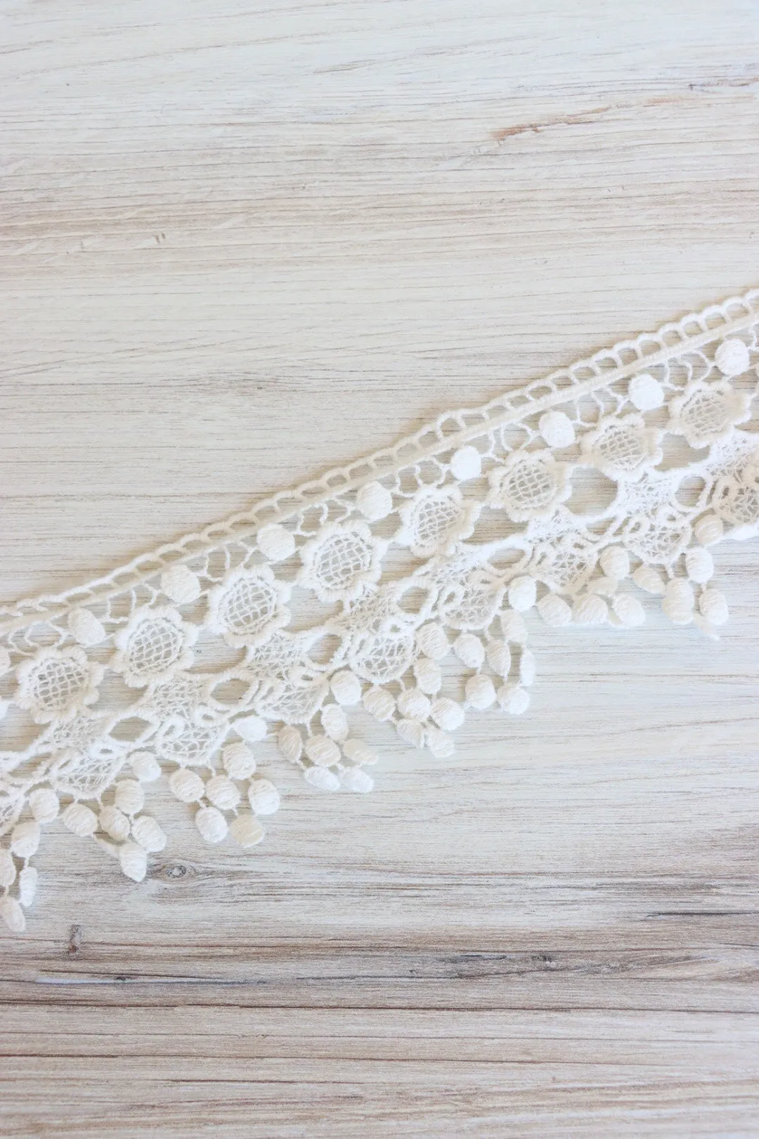 Off White 3.25" Wide Venice Lace Trim