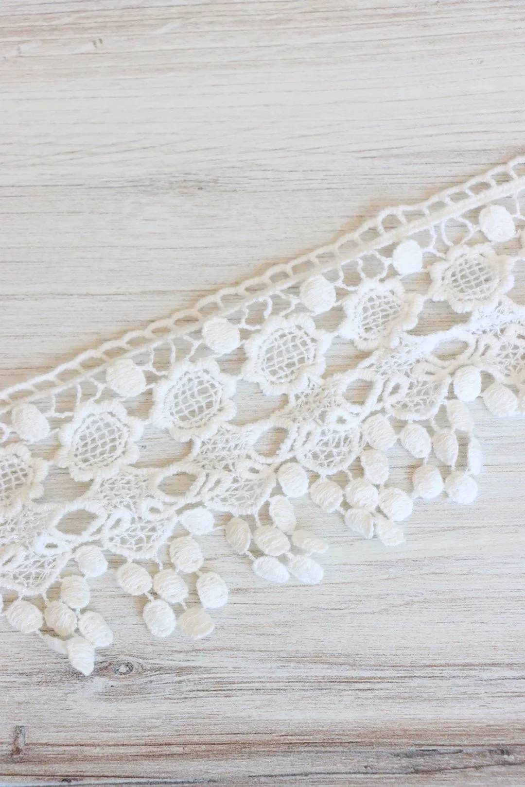 Off White 3.25" Wide Venice Lace Trim