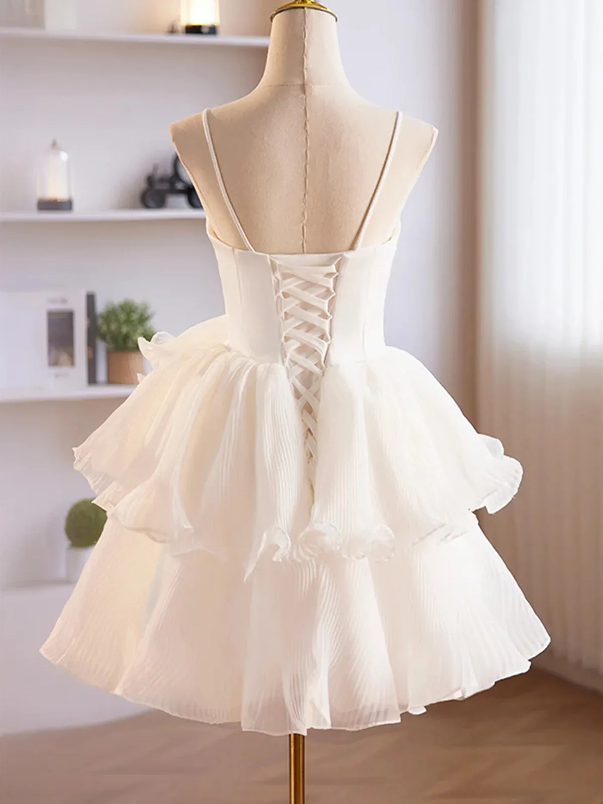 Sweetheart Neck Layered White Chiffon Prom Dresses, Short White Homecoming Dresses