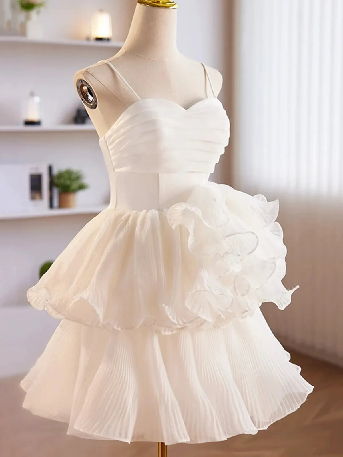 Sweetheart Neck Layered White Chiffon Prom Dresses, Short White Homecoming Dresses